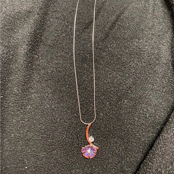 Howards Jewelery Necklace With A Blue Flower - Picture 2 of 5